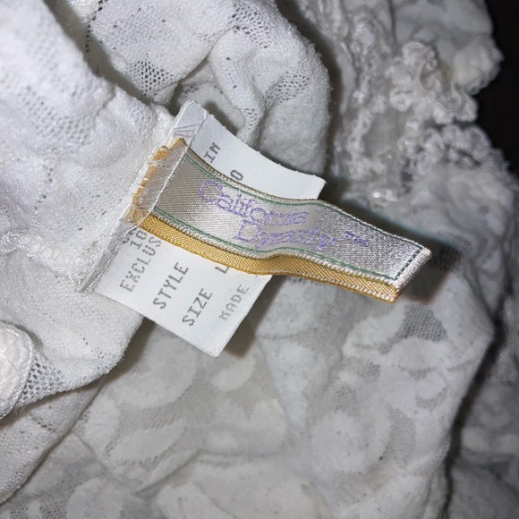 Vintage White Floral Bodysuit - Picture 5 of 5